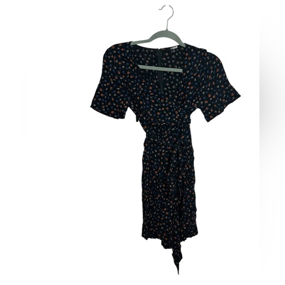 Madewell Wrap Front Romper in Prairie Posies - Picture 4 of 9